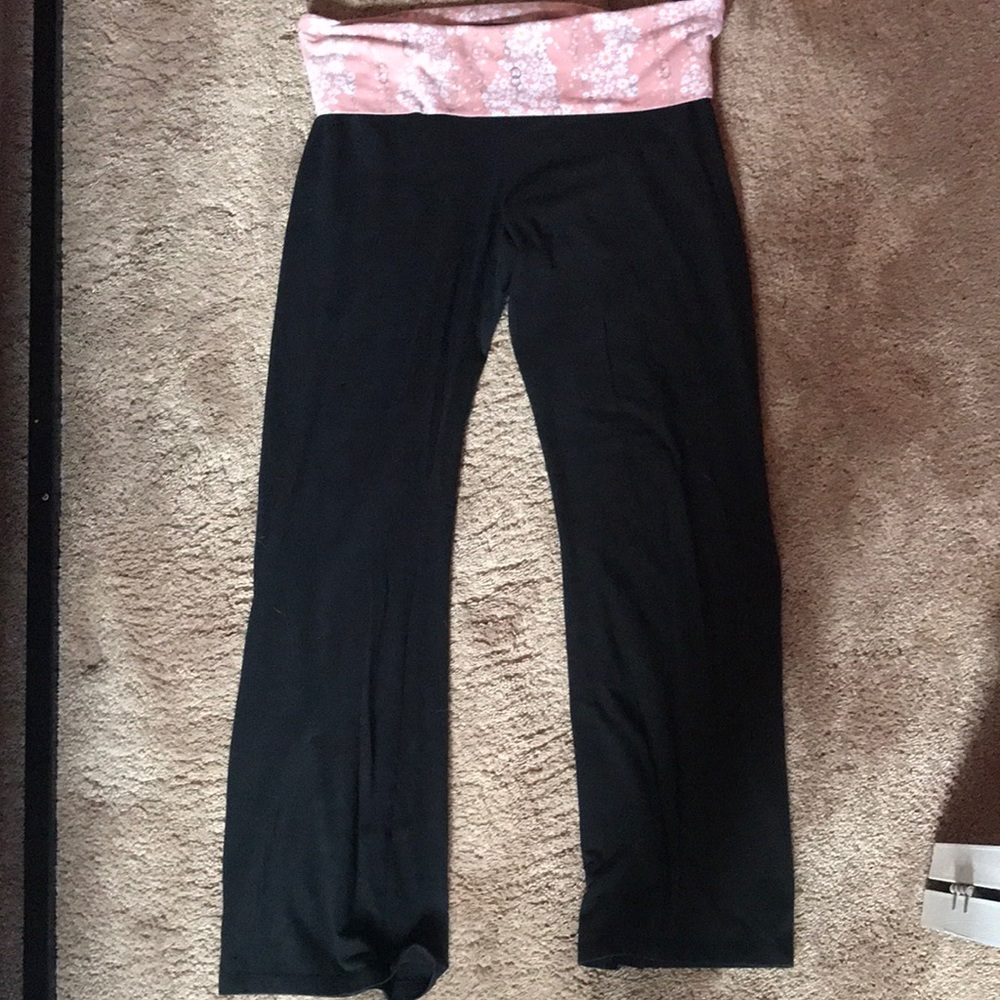 {3/$30} Victoria’s Secret Foldover Flared Pants 🌼